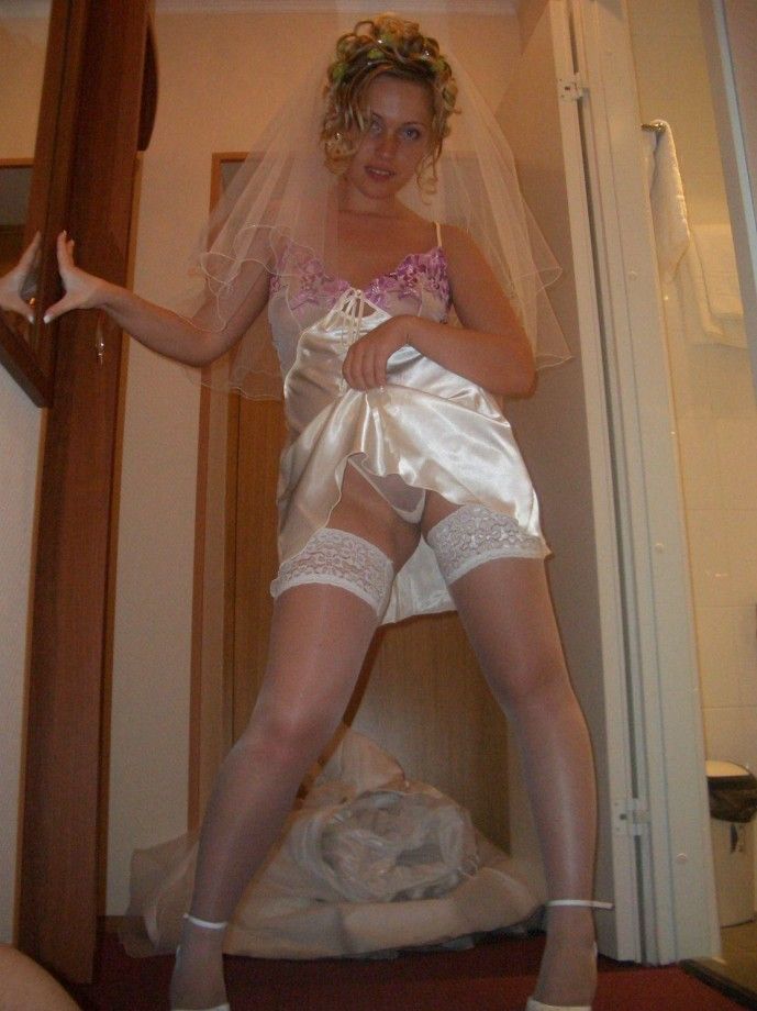 amateur-hot-bride-a-her-wedding-night-12305619661350585482