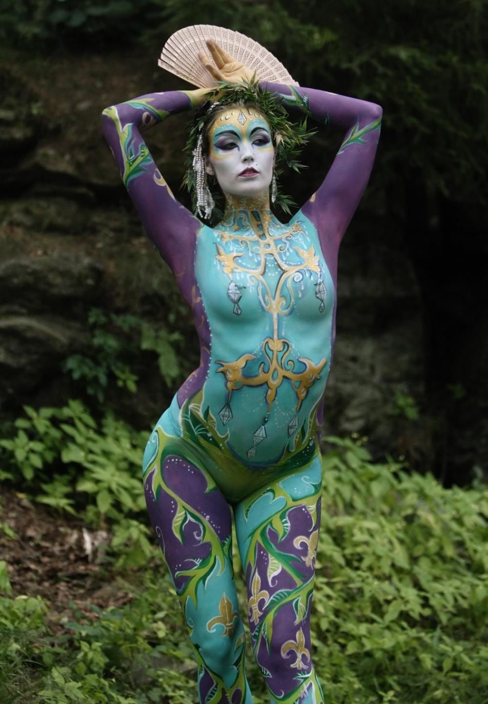 124388-a-model-poses-during-the-annual-world-bodypainting-festival-in-poertsc