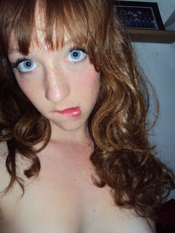 StunningRedheadi165