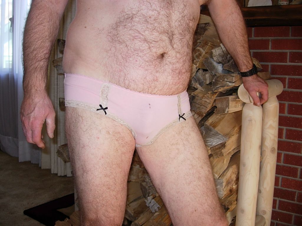 male pink panties