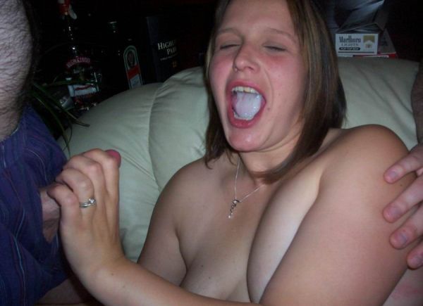 this slut loves a good mouthful of cum