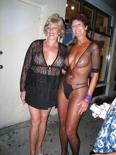 Sexy MILFS, Moms, Grannies, Amateurs, Big Tits