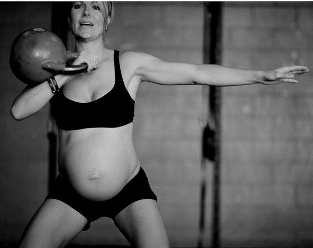 pregnant-weightlifter_33