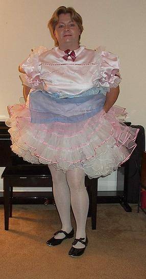 Chrisissy Sissy Maid in Pink with Petticoat