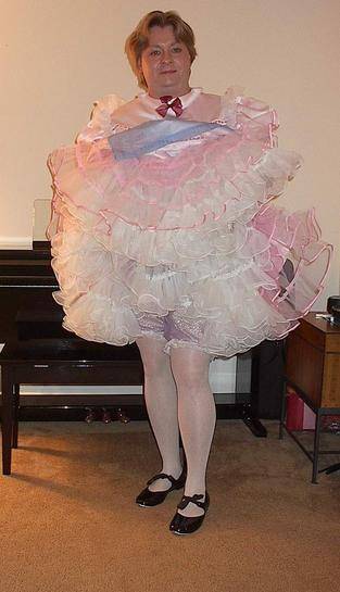 Chrisissy Sissy Maid in Pink with Petticoat & bloomers