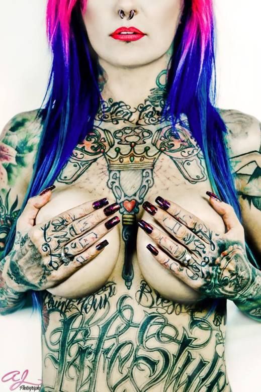 Tattoo-Girl