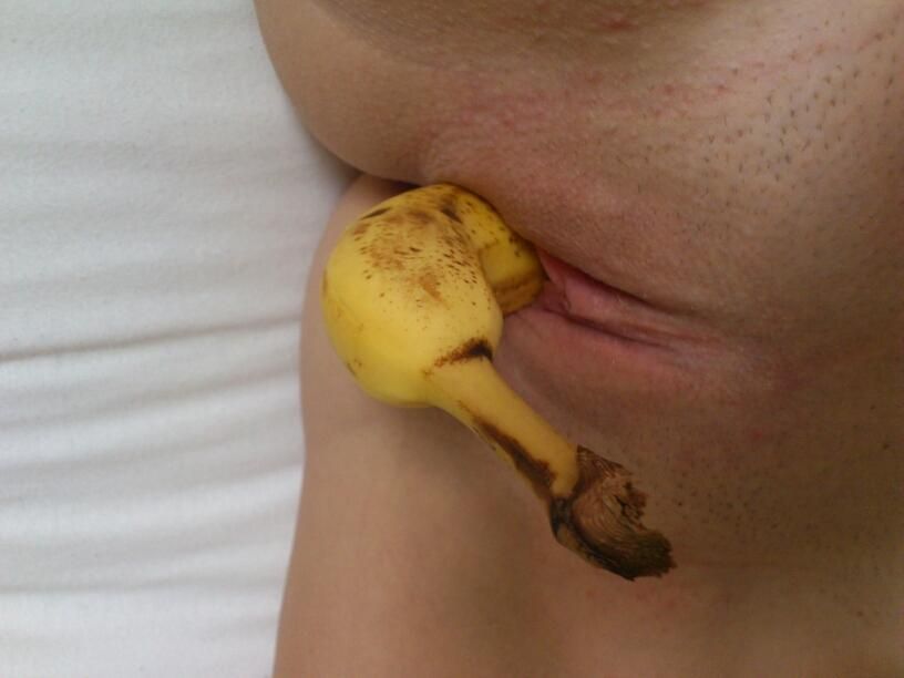 Banana in pusssy2