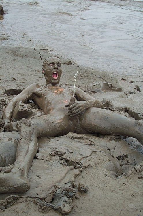 pissing in mud