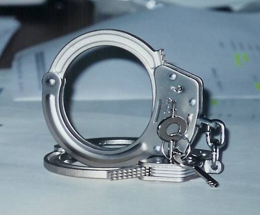 handcuff_701