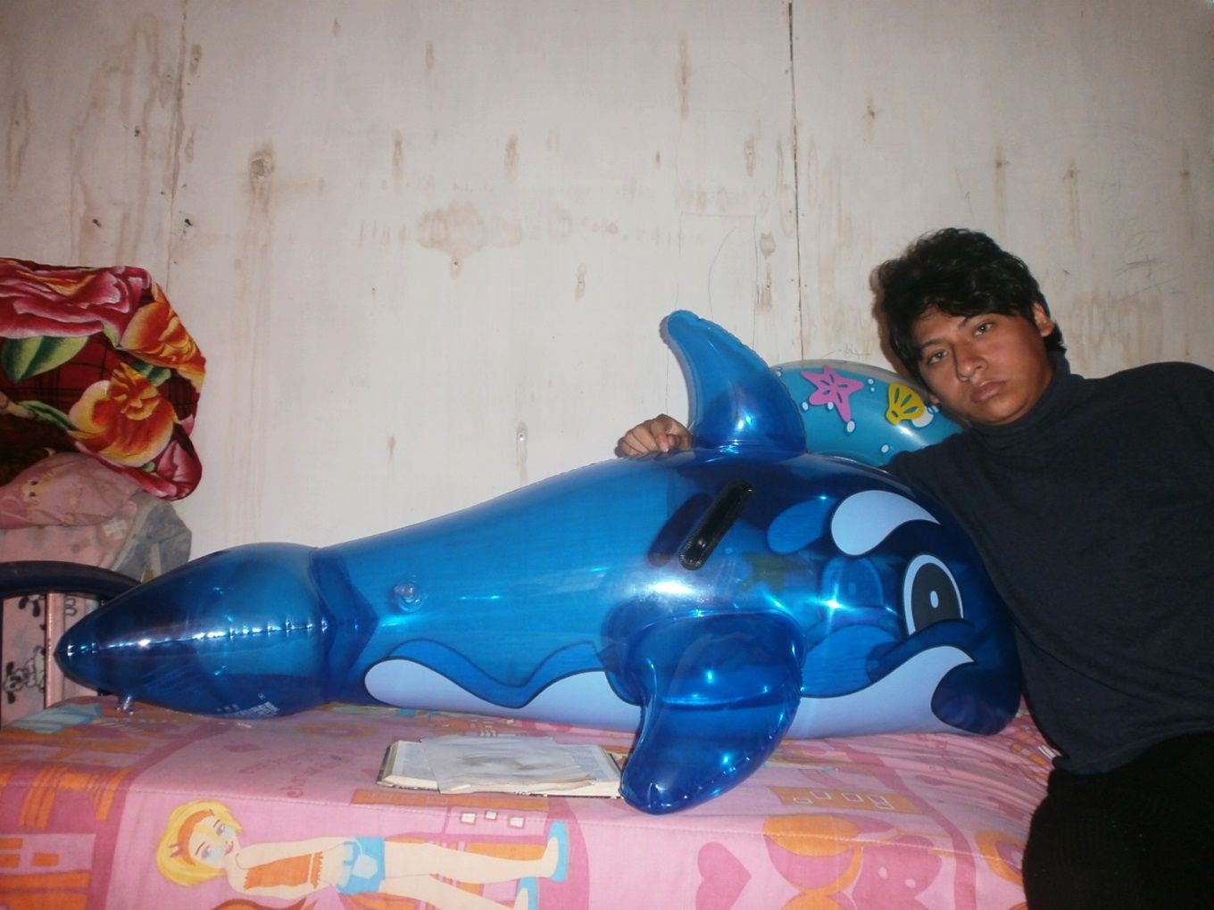 Yashaii Moran and Inflatable Dolphin (675)