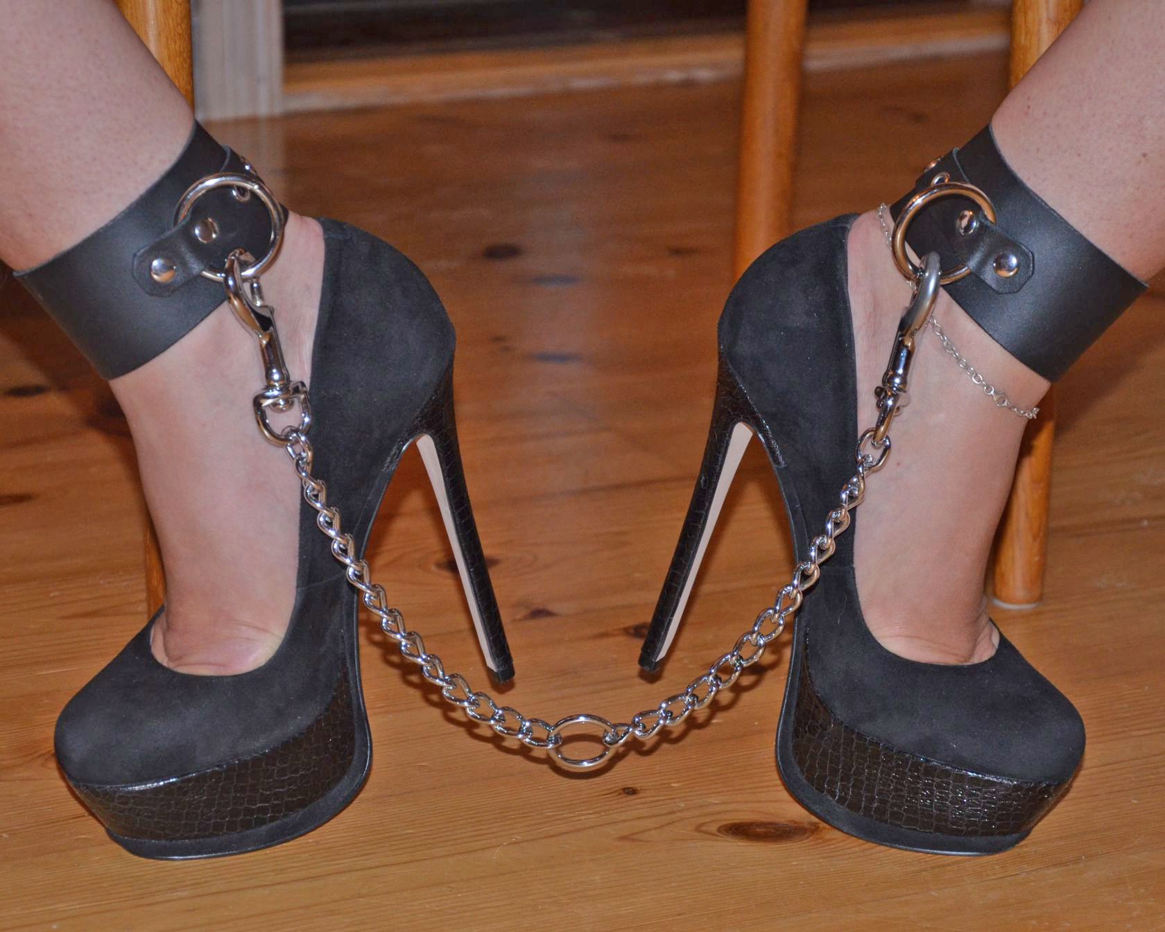 Sexy Heels, Feet in Chains