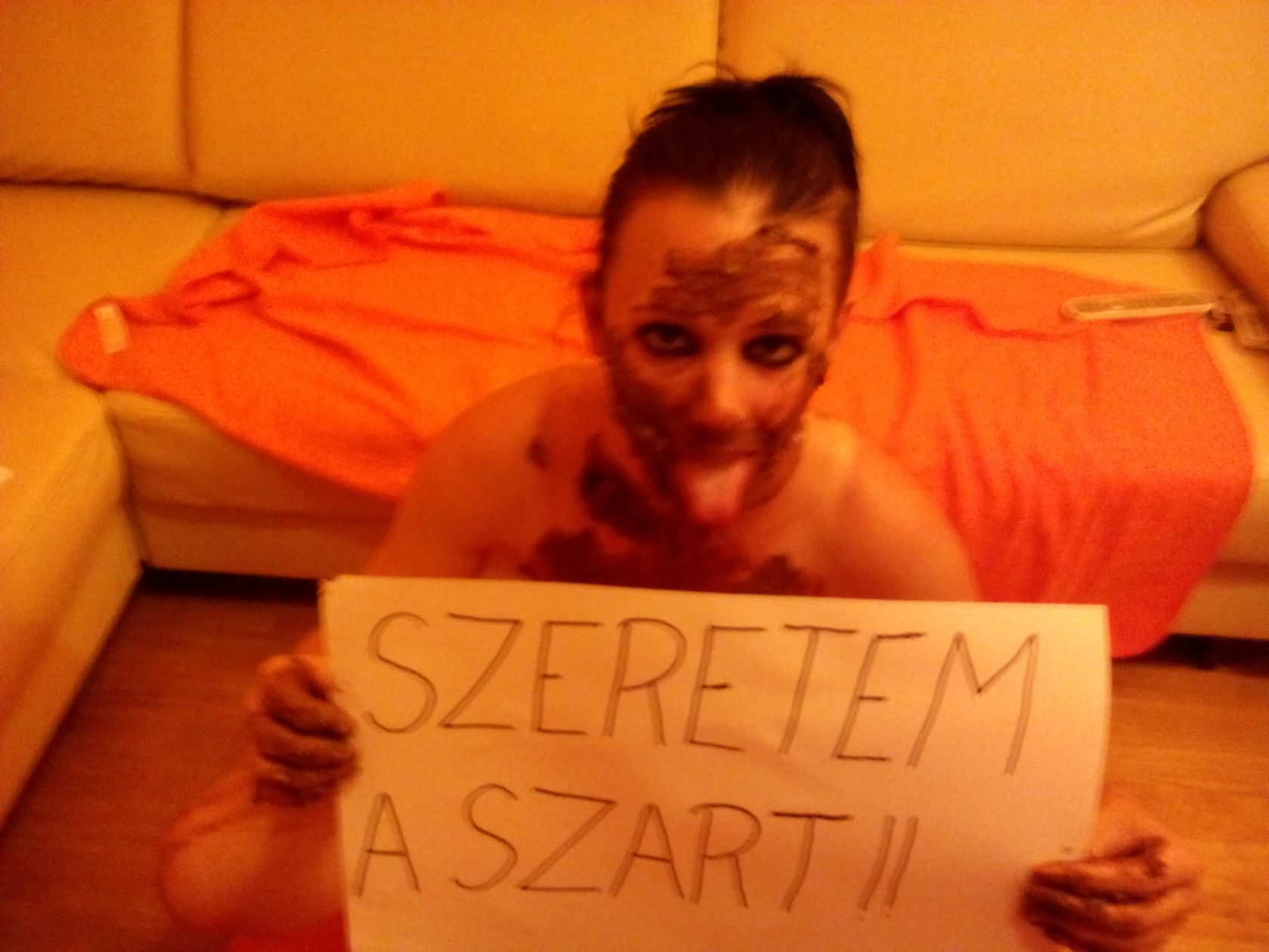 Szereti a szart