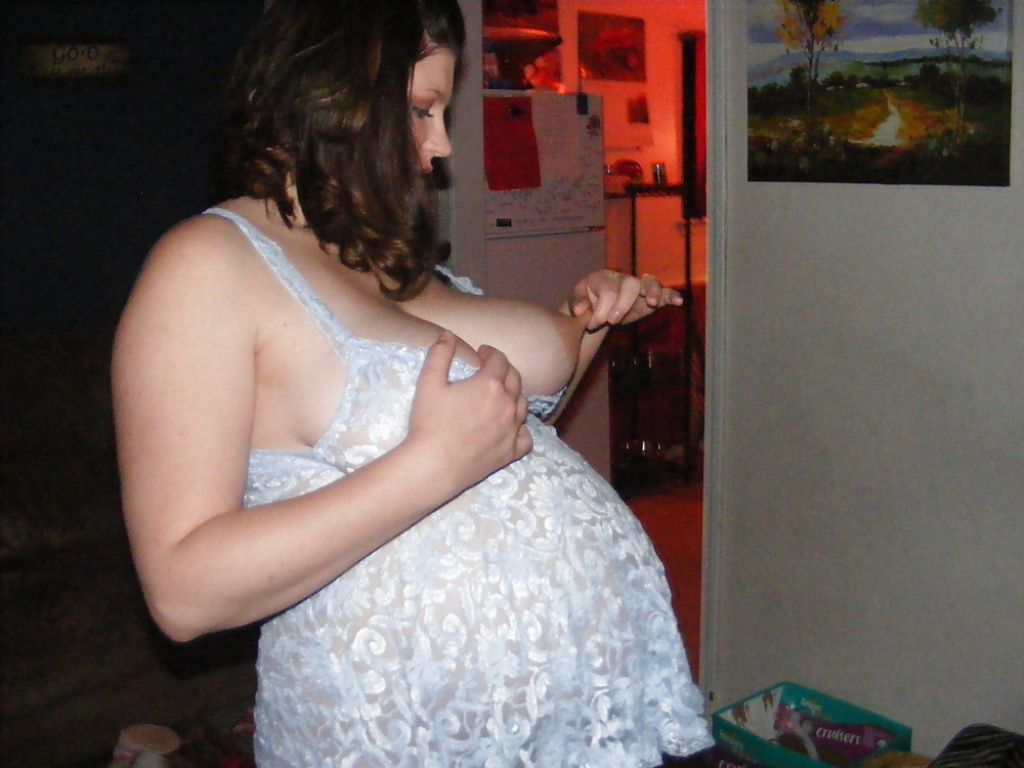 Preggo & About to Pop (3)