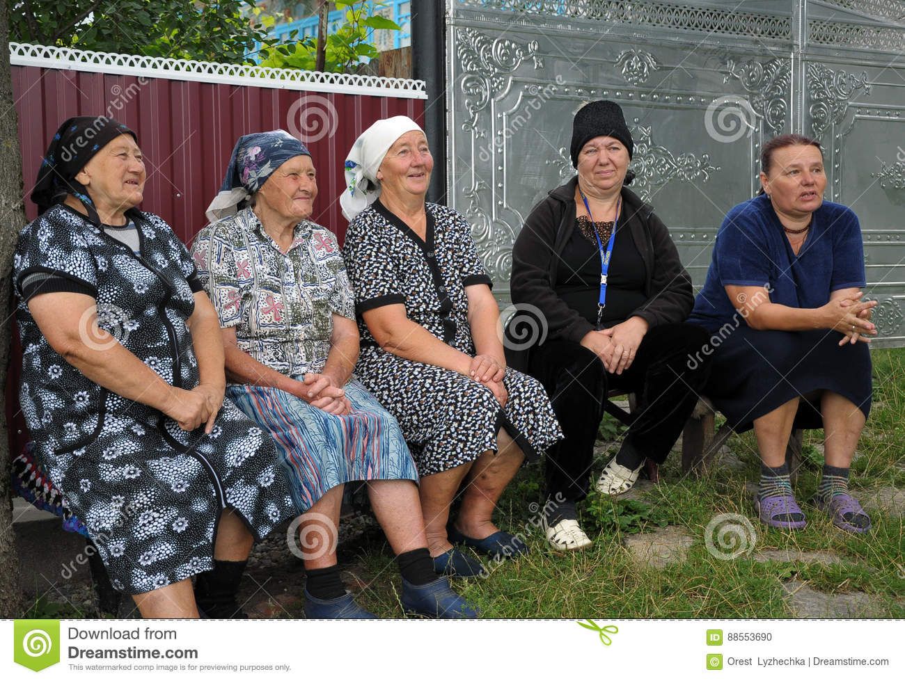 rural-grandmother-sitting-bench-kotsyubynchyky-chortkiv-ternopil-ukraine-august-grandma-kotsyubynchyky-village-ukraine-88553690