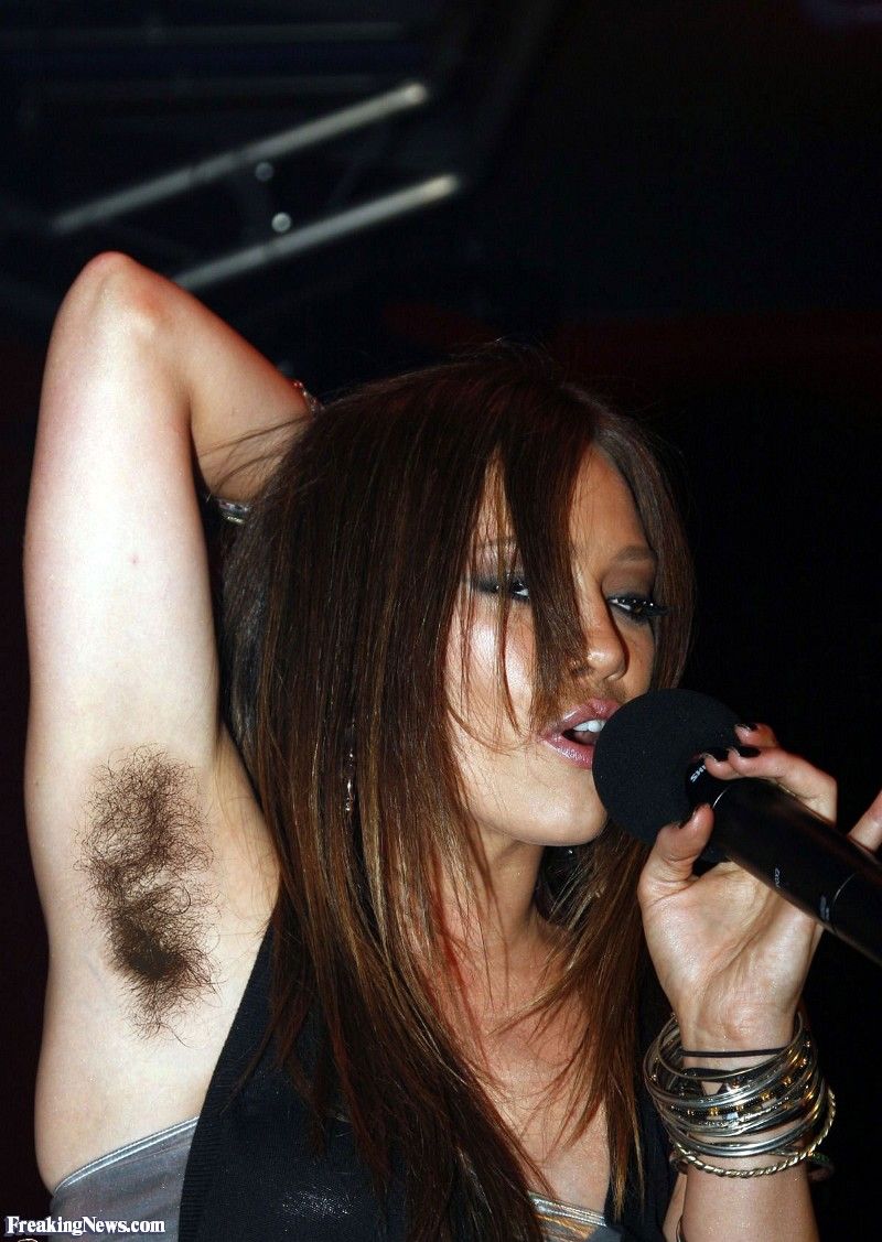 Hilary-Duff-Unshaven-Armpits--80362