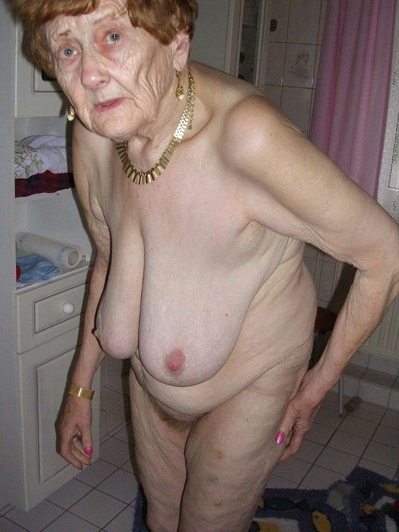 Granny tits 016