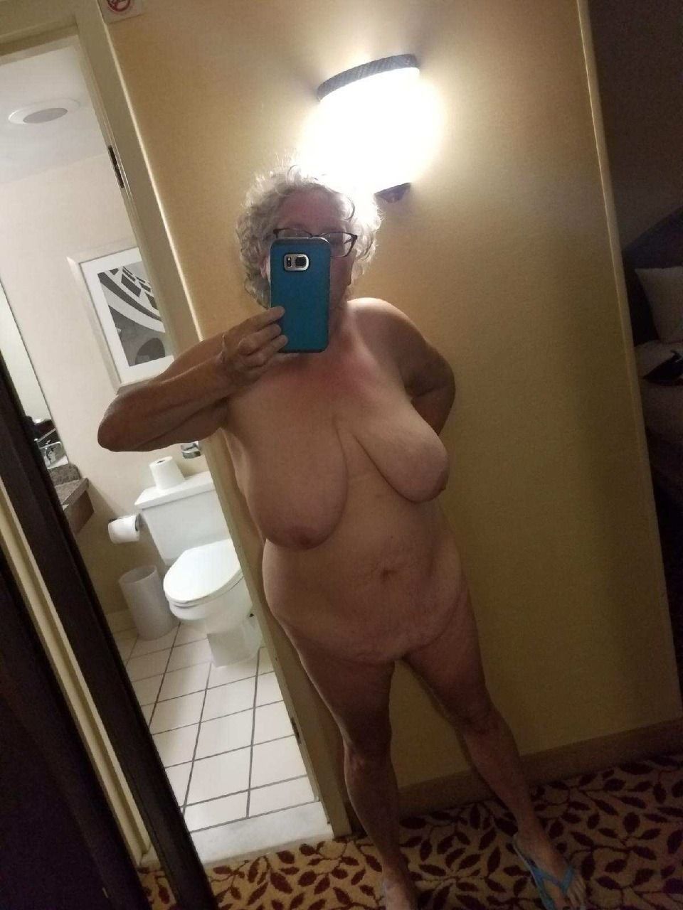 Granny selfie 283