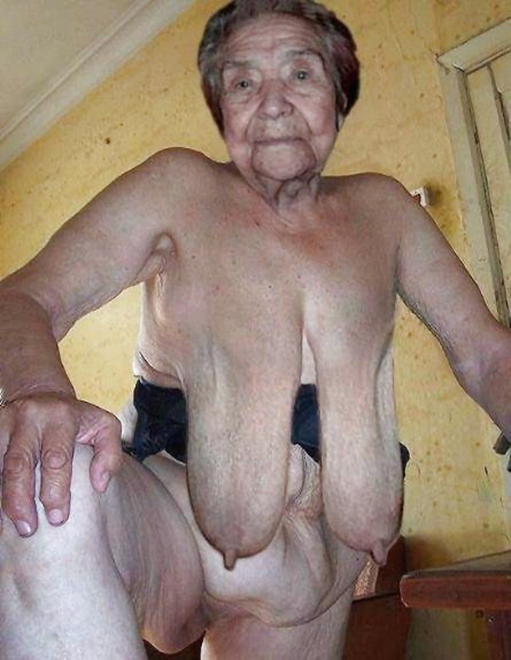 Granny tits 025