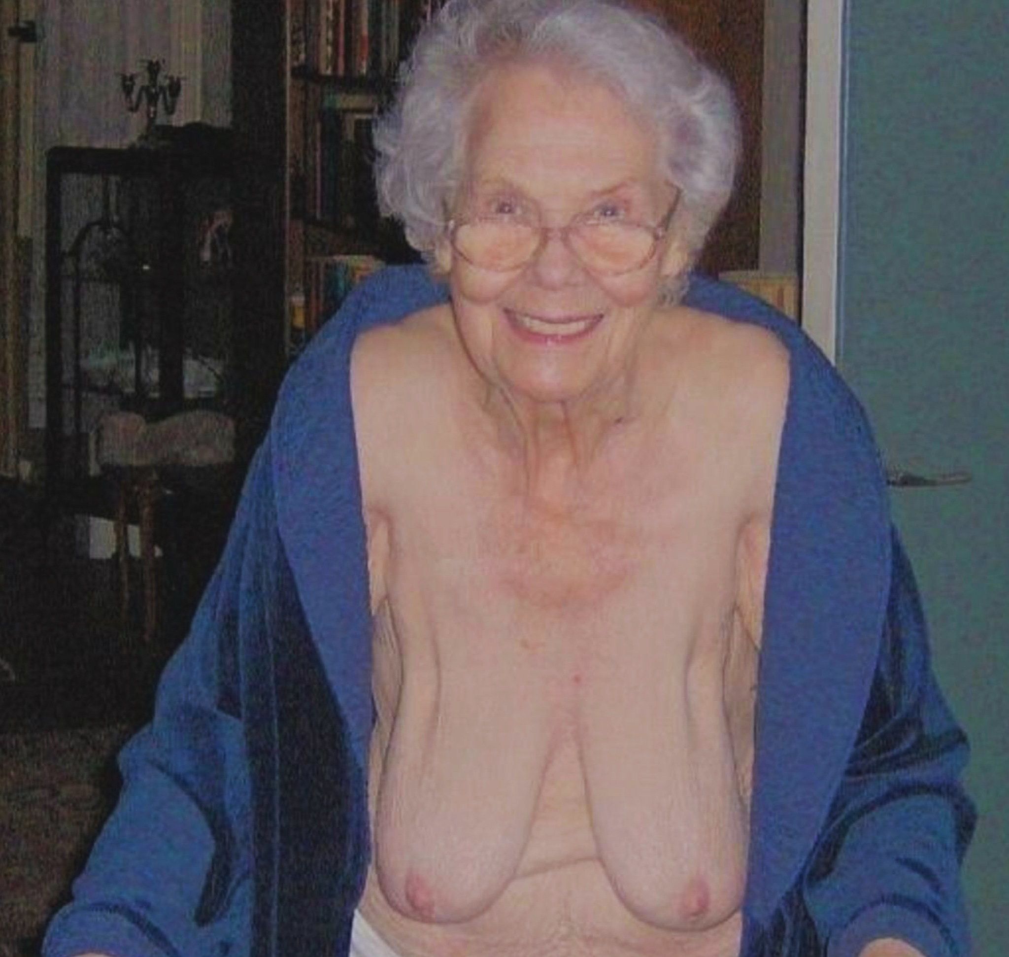 Granny tits 029