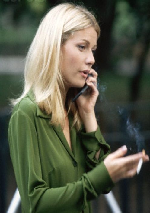 gwyneth-paltrow-smoking