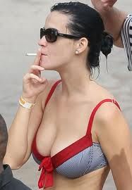 katy-perry-smoking