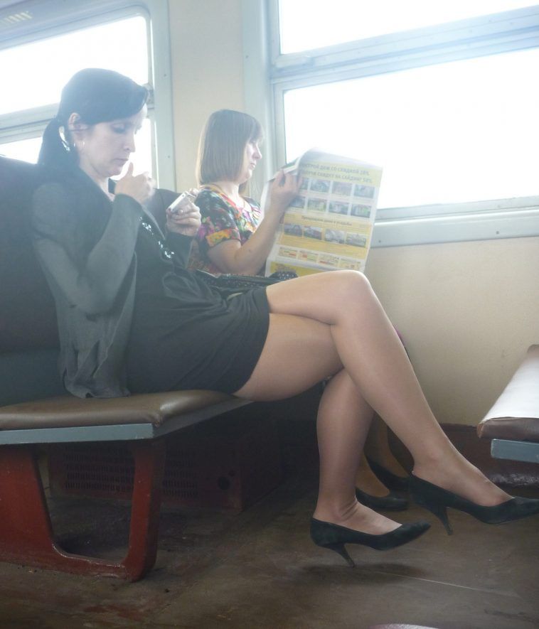 candid-legs-feet1001-758x885