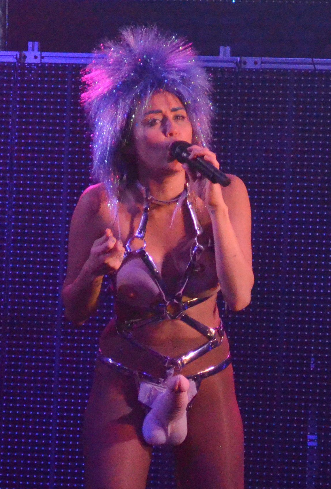 Miley's cock (2)