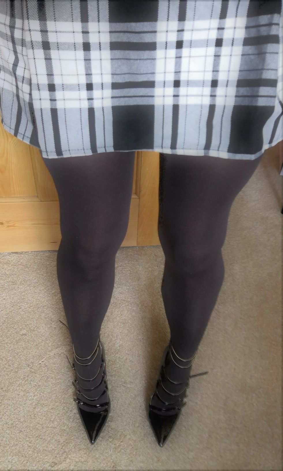 plaid mini skirt 1