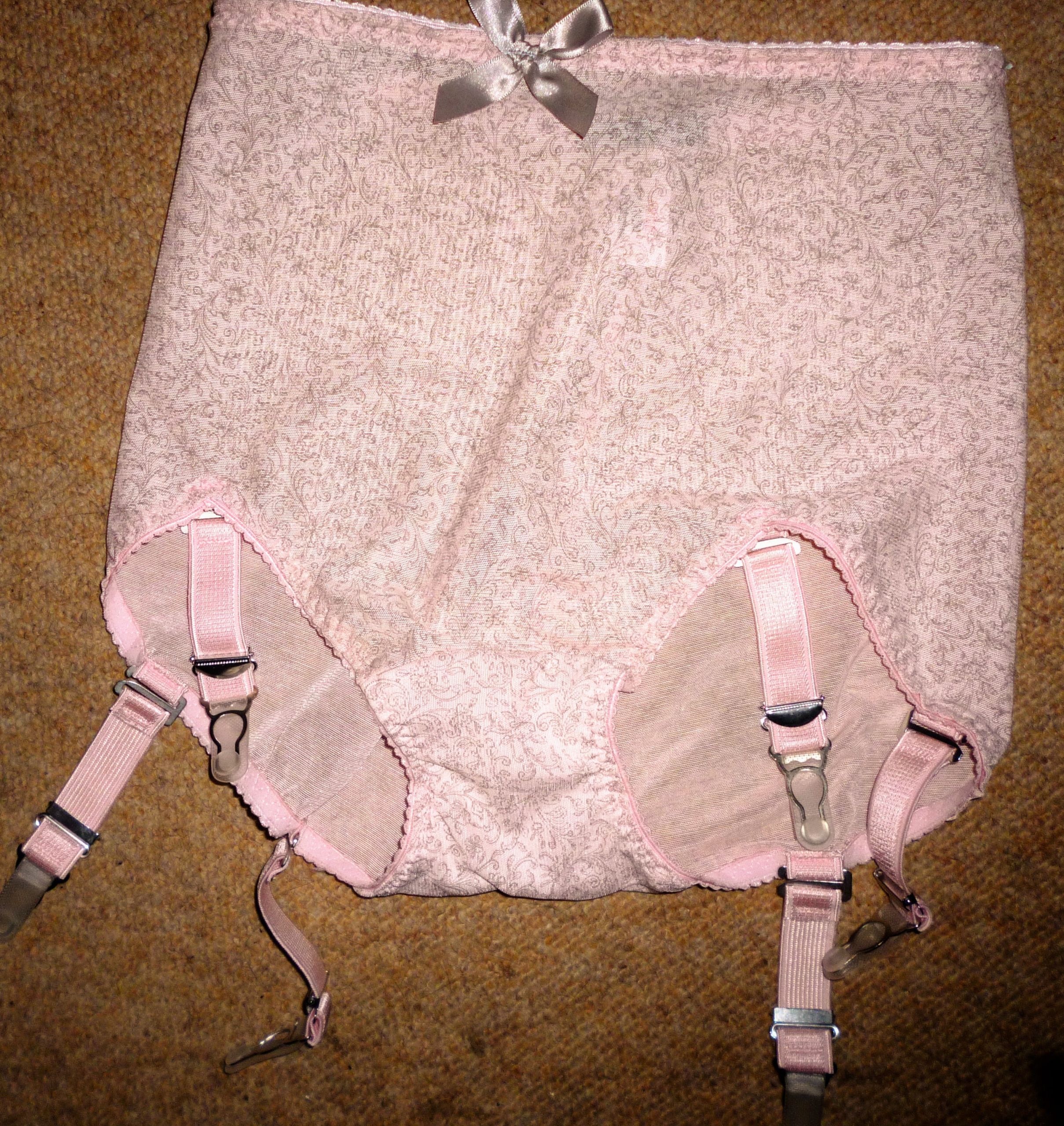 Pink_girdle