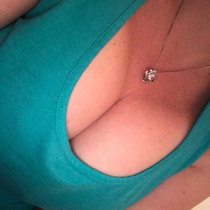 Cleavage-490