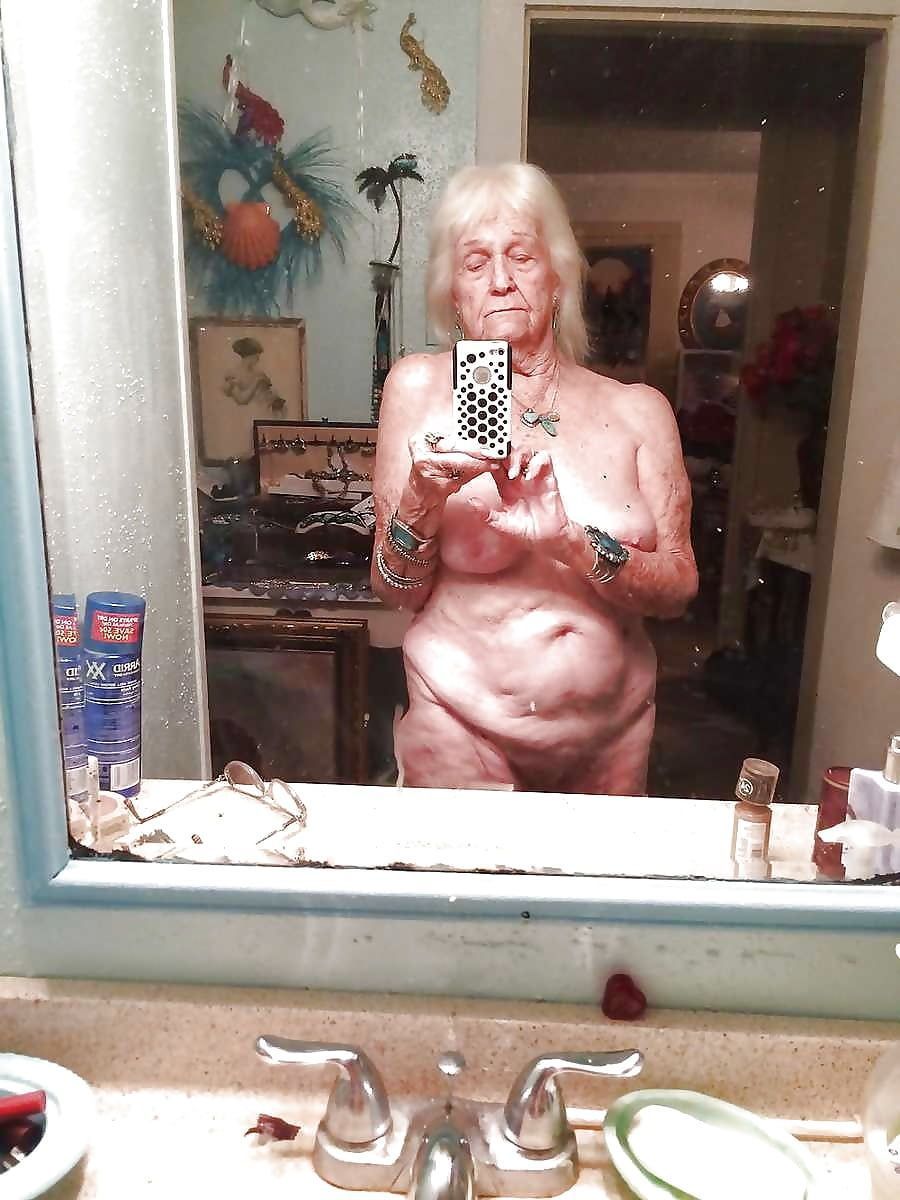 Granny selfie 415