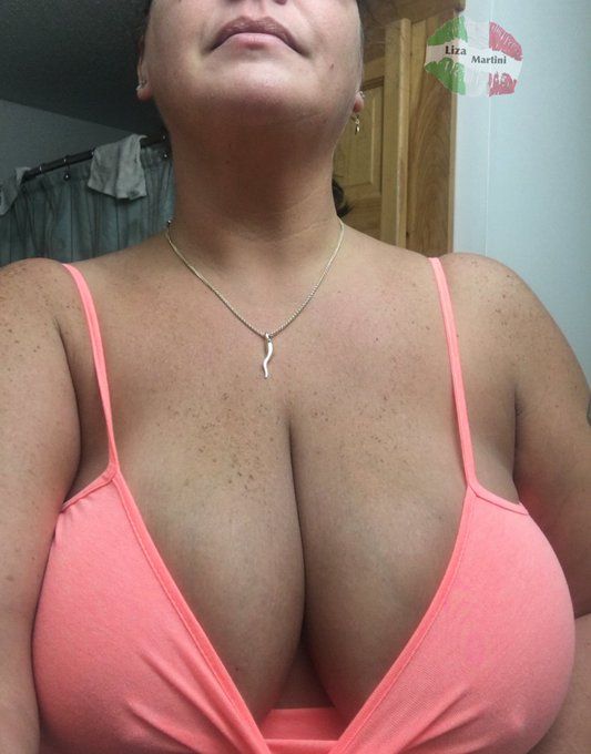 Cleavage-535