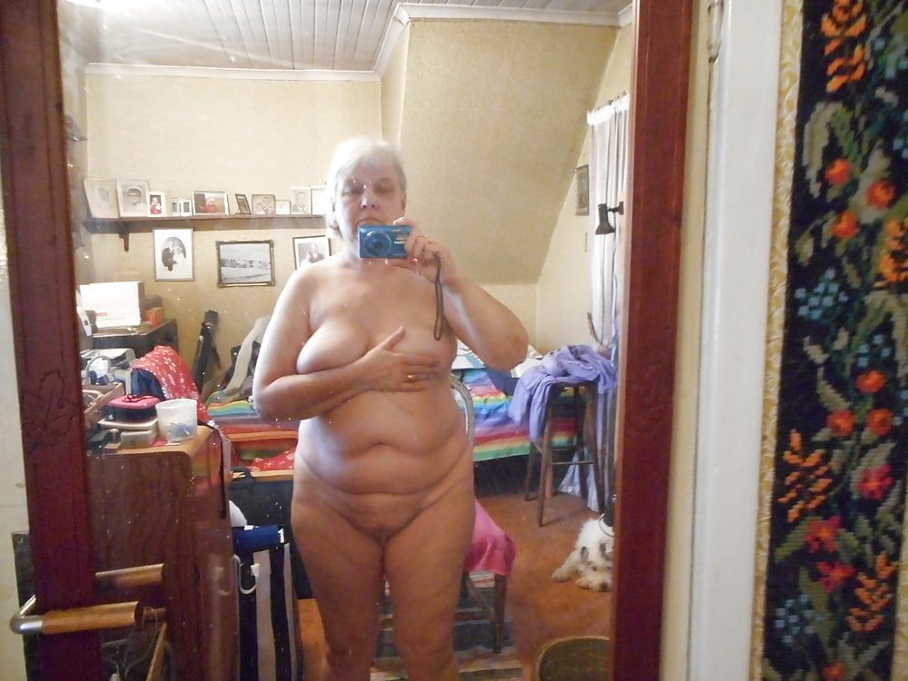 Granny selfie 425