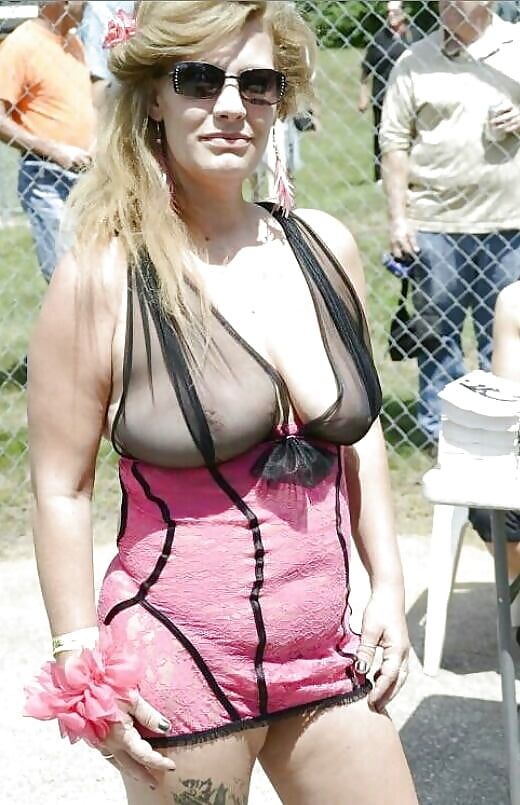 Public seethru 278