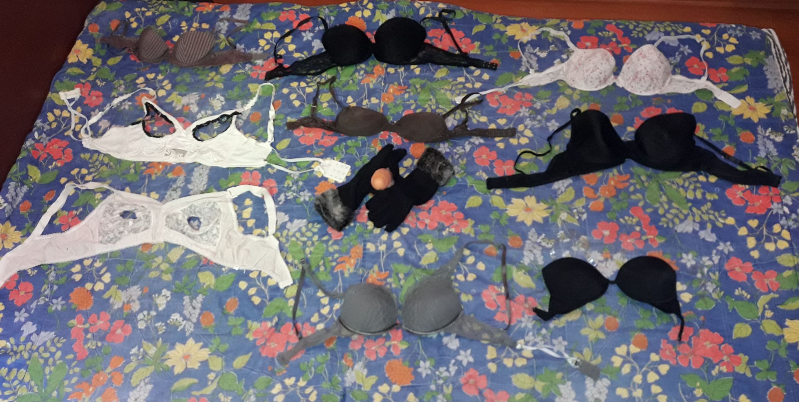 My stolen used bra (9)