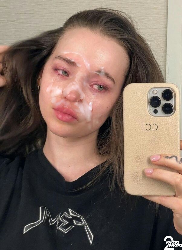 Dove Cameron Facial Selfie 2