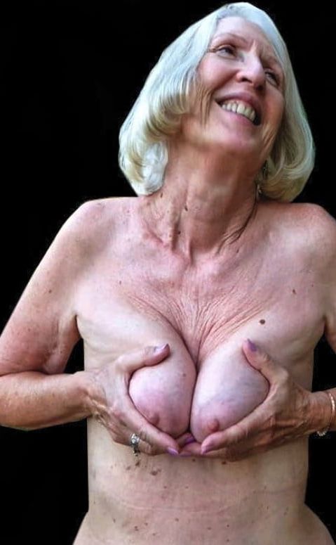 GRANNY TITS (9)