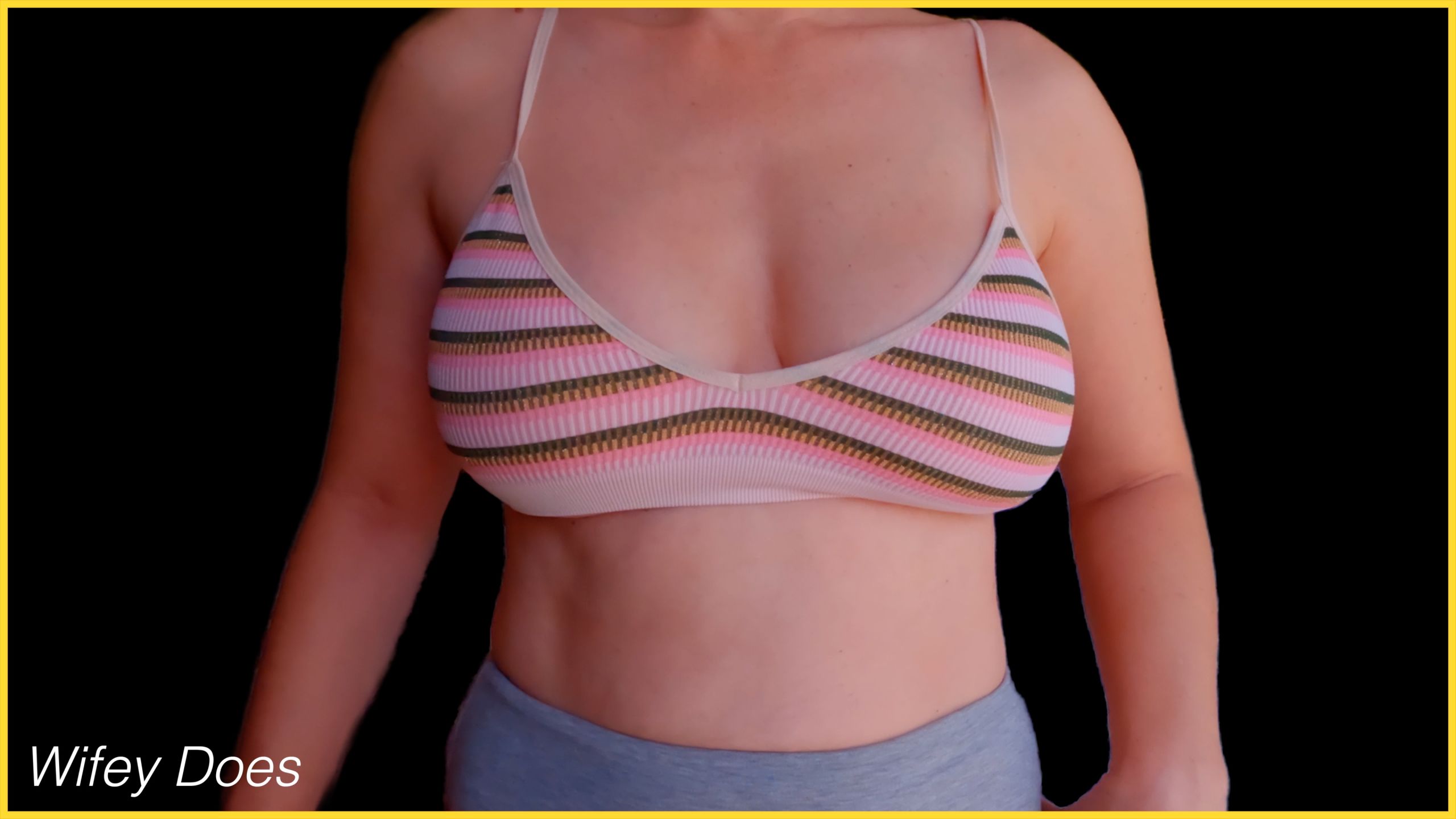 Wife stuns in printed bra