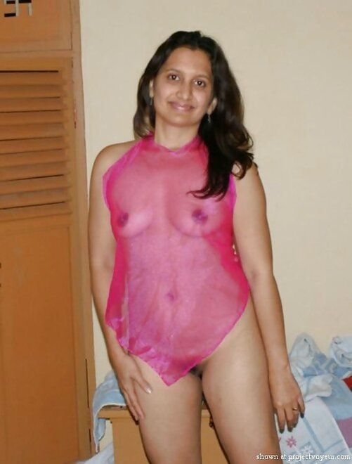 Indian women looking hot (4)