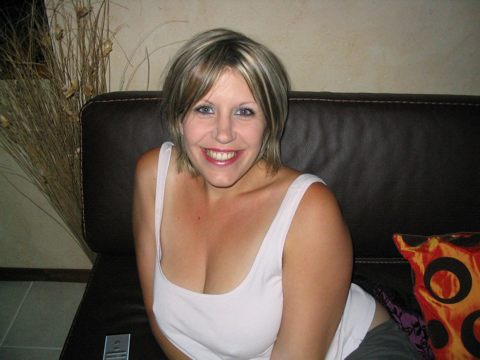 milf037