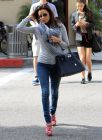 eva-longoria-jeans-heels-