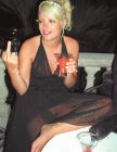 lily allen no-panty upskirt