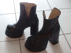 Plateau boots