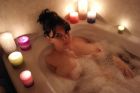 Candle Lit Bubblebath 4