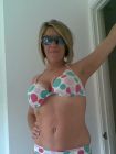 milf-bikini-147_001