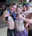 Girls Going for Beads  (1)