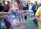 Girls Going for Beads  (8)