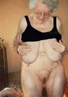 oma-old-granny-with-saggy-tits