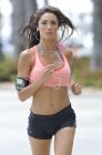 6oaeyr-Must-Have-Workout-Clothes-For-Women-7