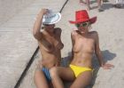 girls-wearing-hats-02-07